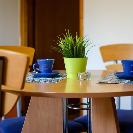 Mina 2 Apartman Rednek