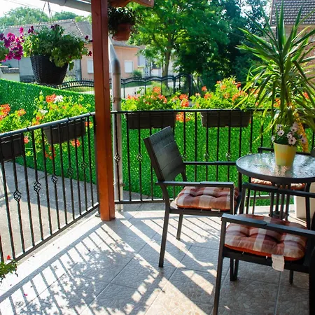 Apartman Mina 2 Rednek